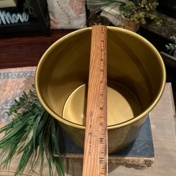 New IKEA VINDFLAKT VINDFLÄKT Vase Planter Gold 10" 904.256.31 NWT - Picture 5 of 5
